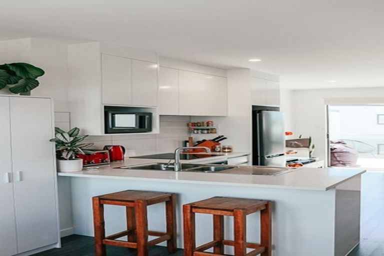 Photo of property in 11/3 Abbotleigh Avenue, Te Atatu Peninsula, Auckland, 0610