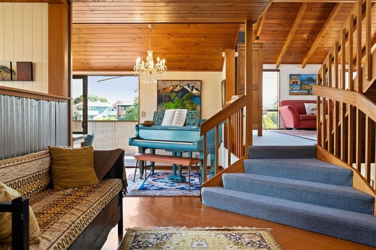 Photo of property in 116 Saint Patricks Row, Whangamata, 3620