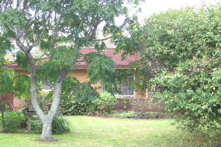 Photo of property in 21 Argo Drive, Half Moon Bay, Auckland, 2012