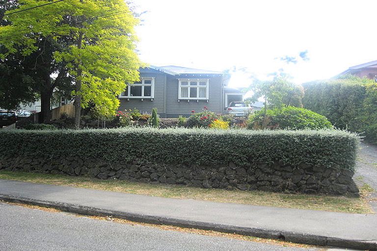 Photo of property in 225 Eastern Terrace, Beckenham, Christchurch, 8023