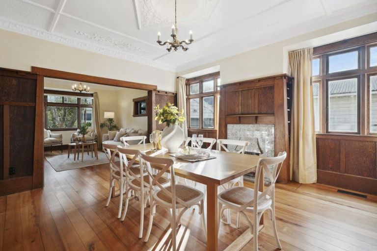 Photo of property in 22 Homewood Crescent, Karori, Wellington, 6012