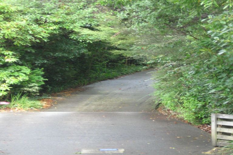 Photo of property in 120 Wyndham Road, Pinehaven, Upper Hutt, 5019