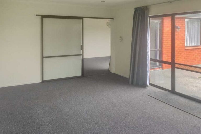 Photo of property in 1/6 Calverton Place, Halswell, Christchurch, 8025