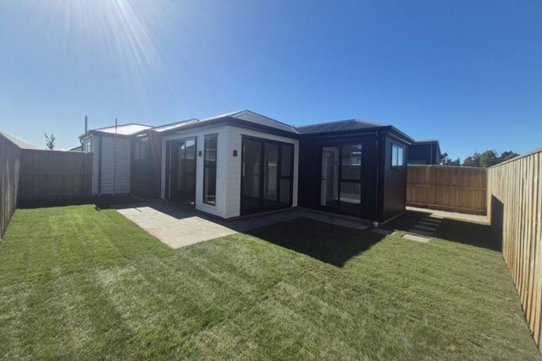 Photo of property in 28 Derbridge Street, Woodend, 7610