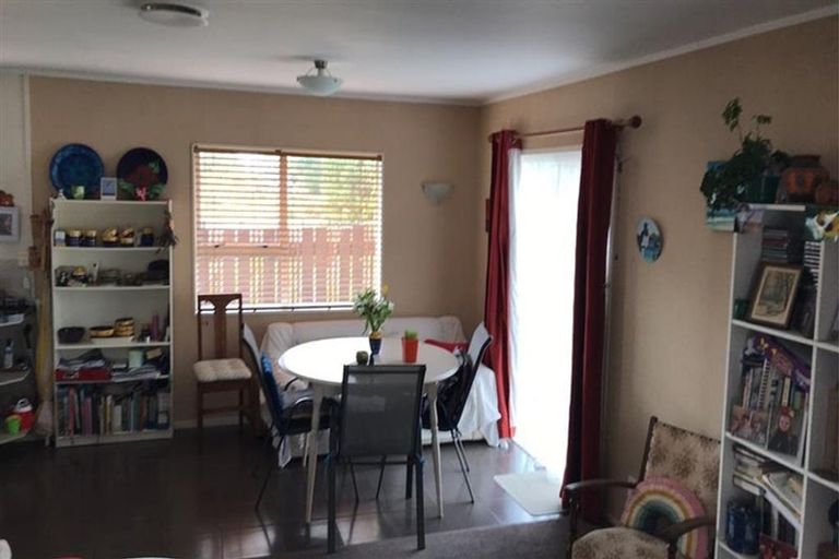 Photo of property in 1/6 Sunshine Place, Papakura, 2110