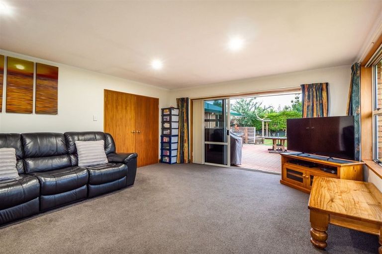 Photo of property in 28 Silverstream Drive, Mosgiel, 9024