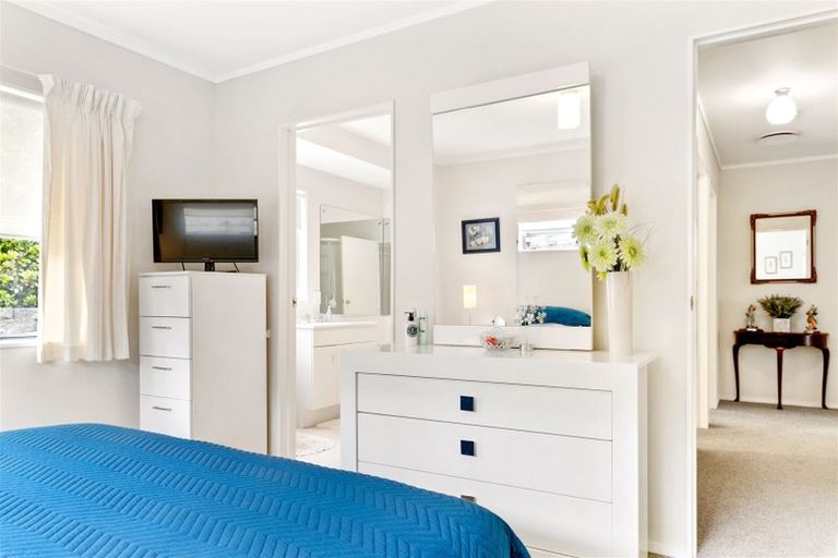 Photo of property in 299b Glengarry Road, Glen Eden, Auckland, 0602