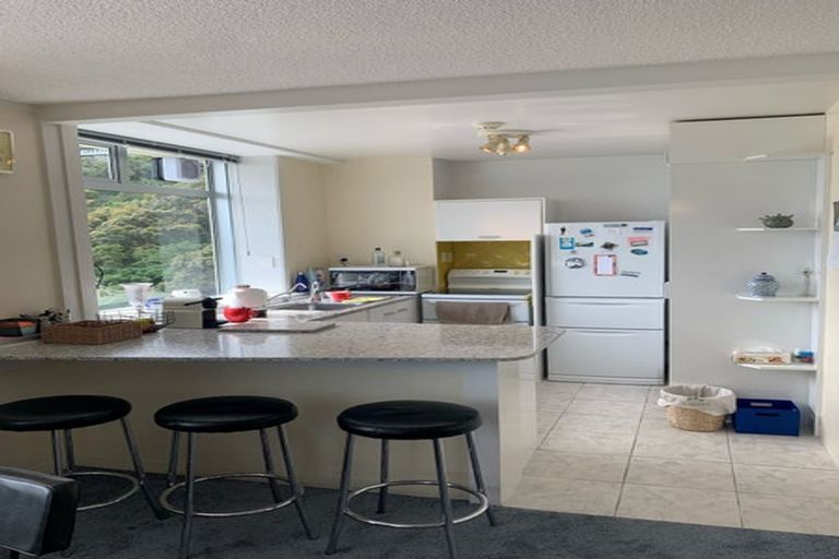 Photo of property in Jerningham Apartments, 20 Oriental Terrace, Oriental Bay, Wellington, 6011