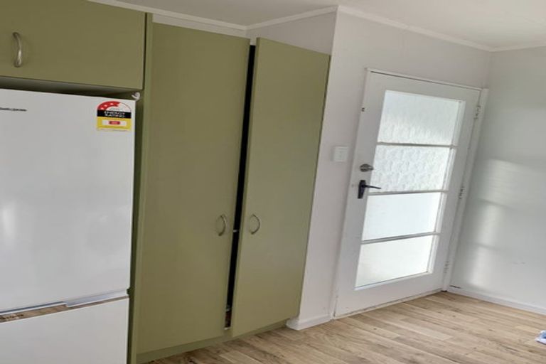 Photo of property in 50b Hartford Crescent, Totara Park, Upper Hutt, 5018