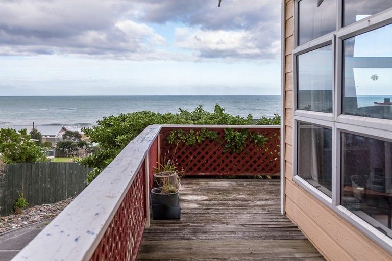Photo of property in 5 Mangatoetoe Grove, Cape Palliser, Pirinoa, 5772