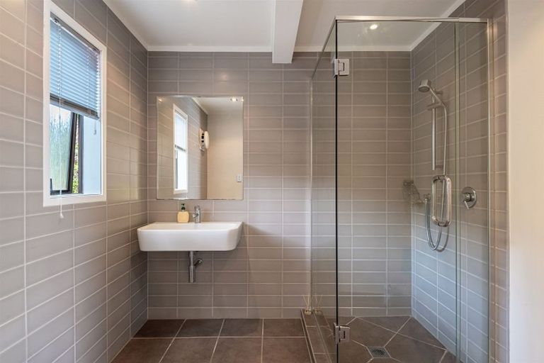 Photo of property in 1/59a Northboro Road, Belmont, Auckland, 0622