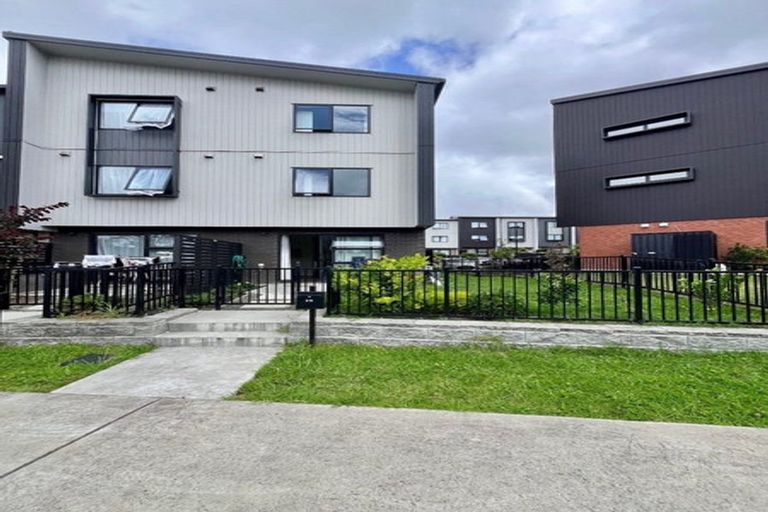Photo of property in 29 Jabuka Street, Glen Eden, Auckland, 0602