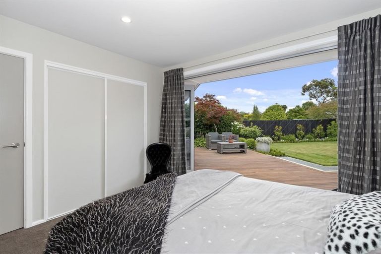 Photo of property in 36 Harrowdale Drive, Avonhead, Christchurch, 8042