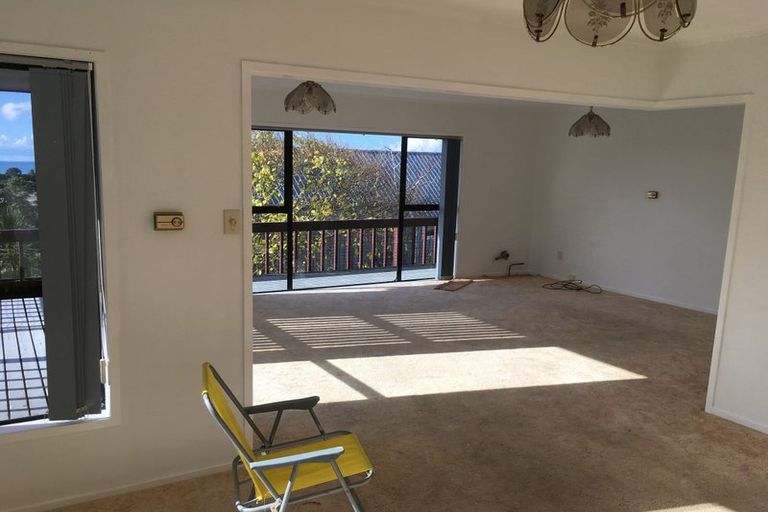 Photo of property in 11a Orewa Heights Crescent, Orewa, 0931