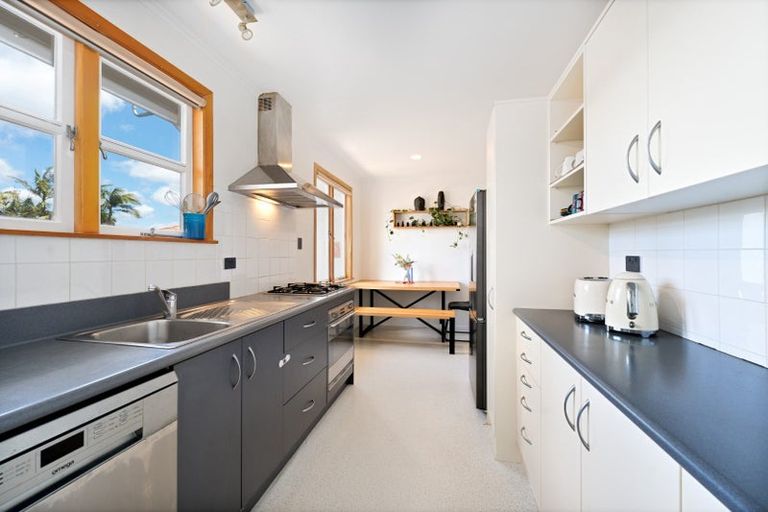 Photo of property in 2/67 Matipo Road, Te Atatu Peninsula, Auckland, 0610