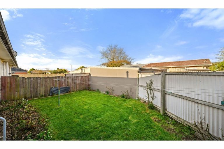 Photo of property in 2/110 Barbour Street, Waltham, Christchurch, 8011