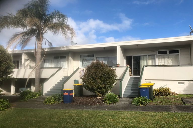 Photo of property in 1/19a Forrest Hill Road, Milford, Auckland, 0620