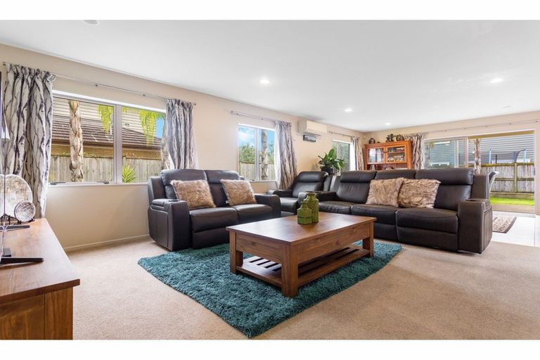 Photo of property in 13 Wawatai Drive, Karaka, Papakura, 2113