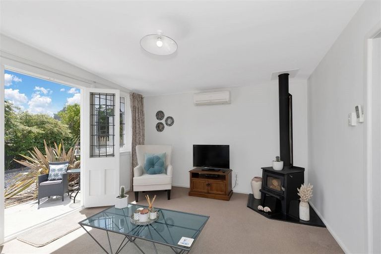 Photo of property in 32 Chamberlain Avenue, Amberley, 7481