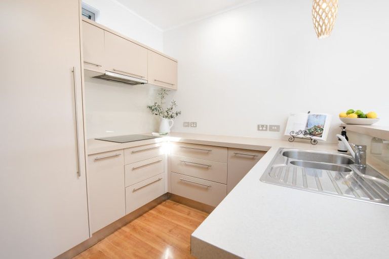 Photo of property in 2b Mckenzie Avenue, Marewa, Napier, 4110