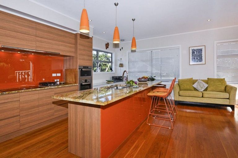 Photo of property in 235g Titirangi Road, Titirangi, Auckland, 0604