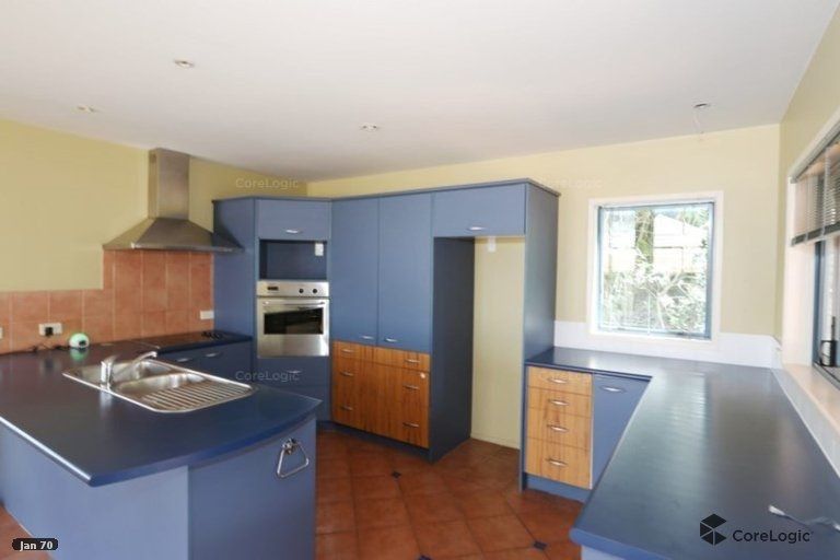 Photo of property in 121a Hobsonville Road, West Harbour, Auckland, 0618
