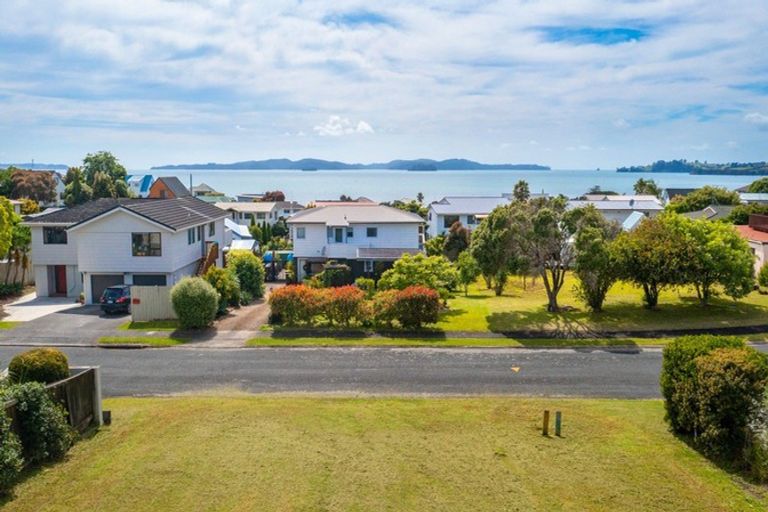 Photo of property in 11 Awatere Place, Snells Beach, 0920