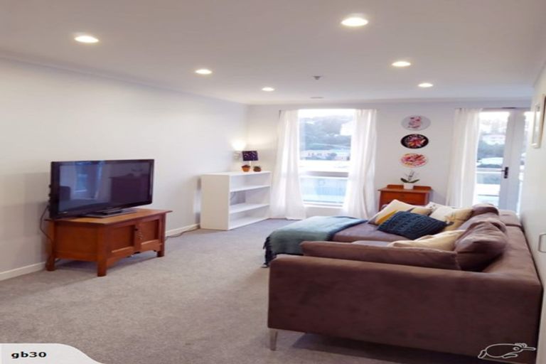 Photo of property in Terrace Heights Apartments, 14b/163 The Terrace, Wellington Central, Wellington, 6011