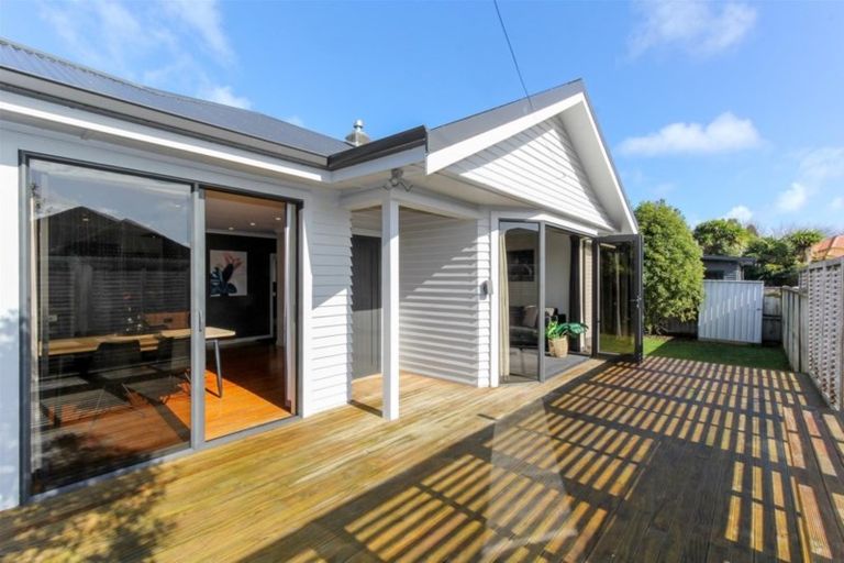 Photo of property in 84 Brooklands Road, Brooklands, New Plymouth, 4310