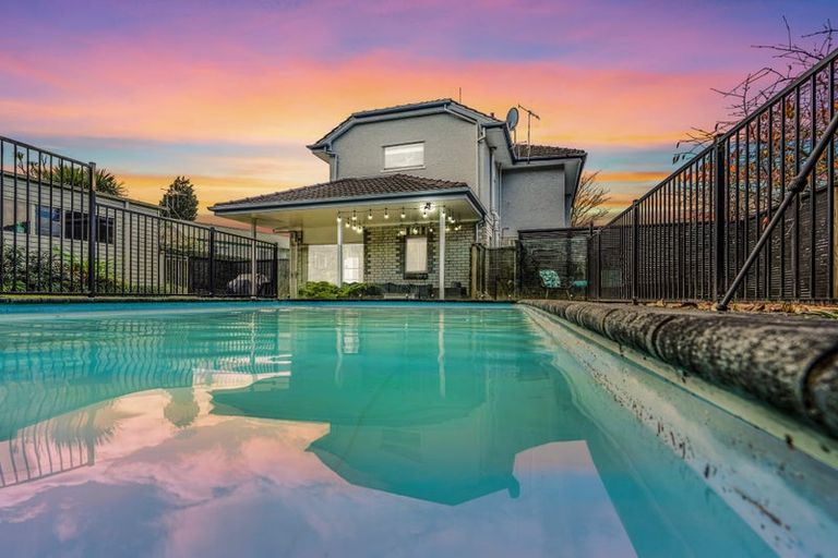 Photo of property in 67 Forest Lake Road, Forest Lake, Hamilton, 3200