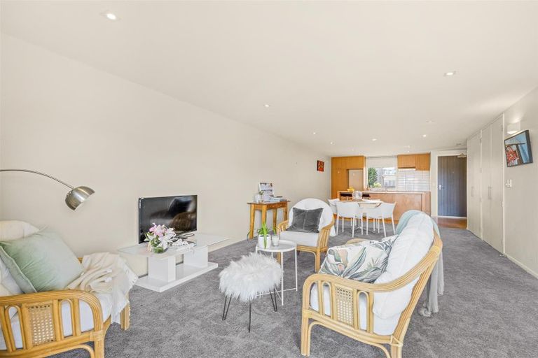 Photo of property in 204/252 Centreway Road, Orewa, 0931