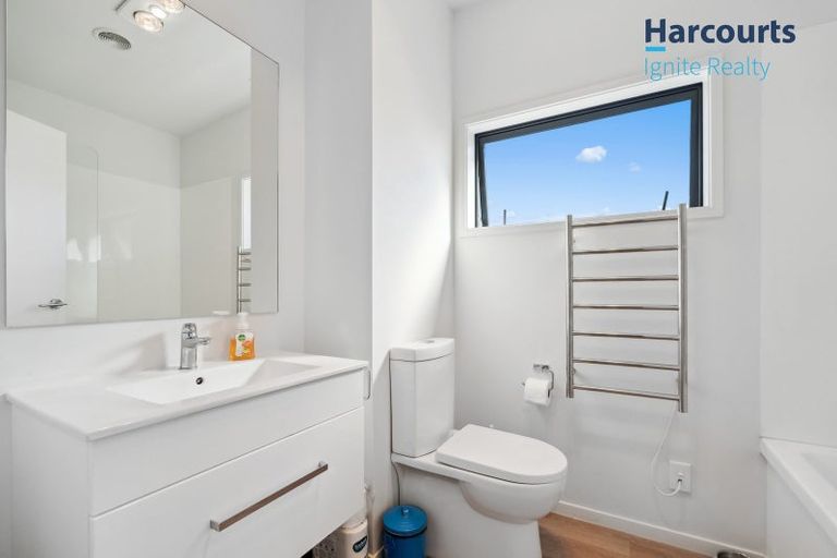 Photo of property in 74a Opaheke Road, Opaheke, Papakura, 2113