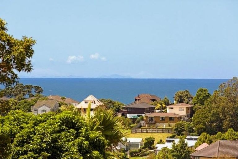 Photo of property in 180b Whangaparaoa Road, Red Beach, 0932