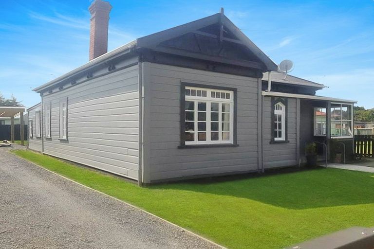 Photo of property in 10 Rira Street, Marton, 4710