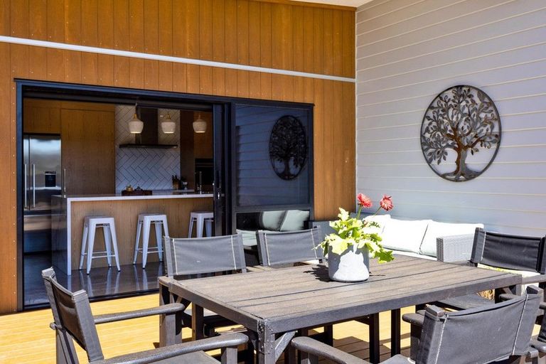 Photo of property in 69 Cyrus Street, Whalers Gate, New Plymouth, 4310