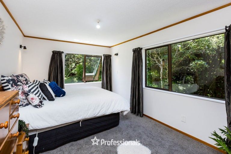 Photo of property in 8 King Charles Drive, Kingsley Heights, Upper Hutt, 5018