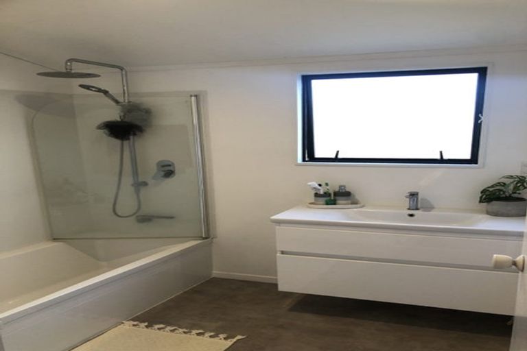 Photo of property in 18 Pelorus Street, Welcome Bay, Tauranga, 3112