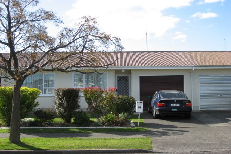 Photo of property in 95 Clarence Cox Crescent, Pirimai, Napier, 4112
