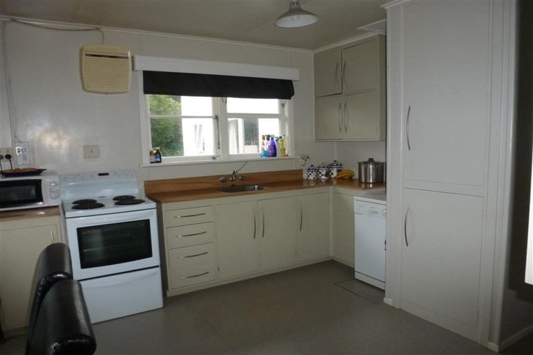 Photo of property in 95 Ironside Road, Johnsonville, Wellington, 6037