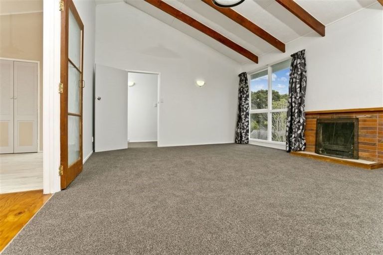 Photo of property in 1/114 Verran Road, Birkdale, Auckland, 0626