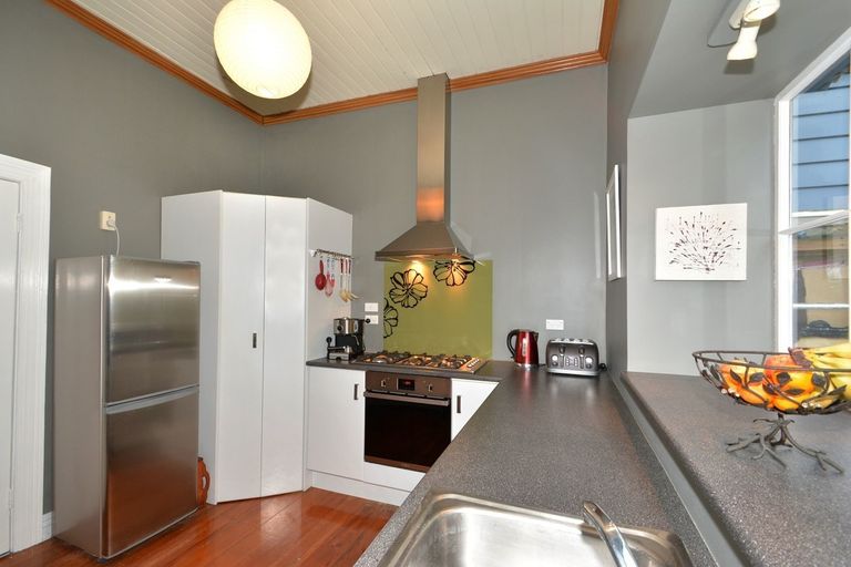 Photo of property in 30 Waikana Street, Broad Bay, Dunedin, 9014