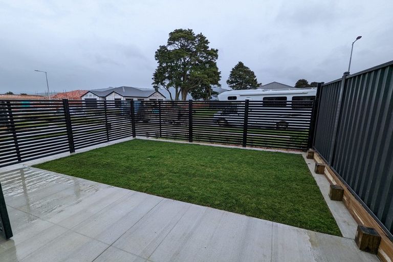 Photo of property in 15 Castletown Street, Wallaceville, Upper Hutt, 5018