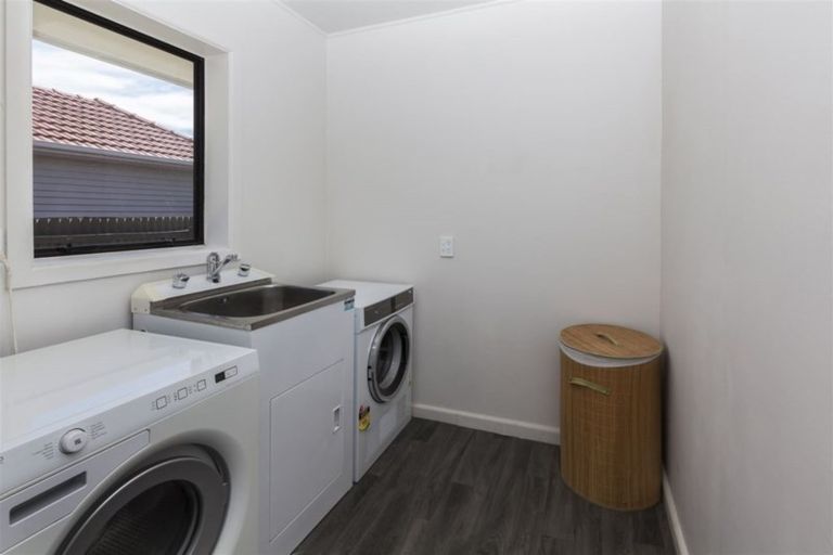 Photo of property in 101 Isleworth Road, Bishopdale, Christchurch, 8053