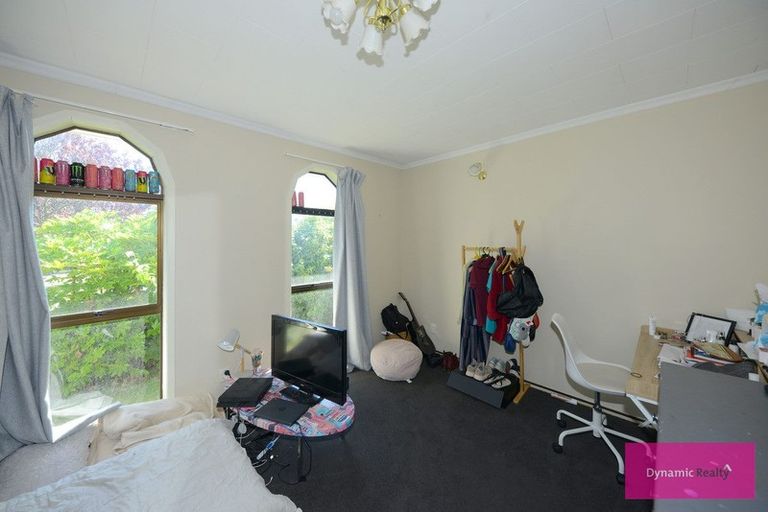 Photo of property in 35 Warren Crescent, Hillmorton, Christchurch, 8025