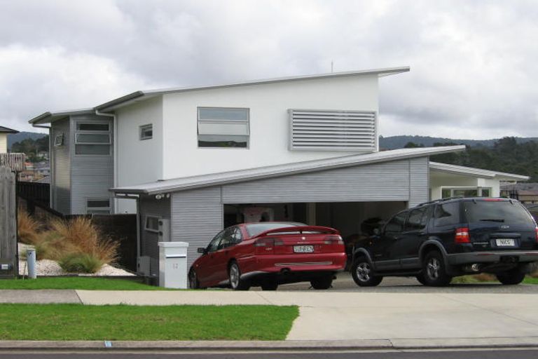 Photo of property in 12 Brittany Drive, Henderson, Auckland, 0612