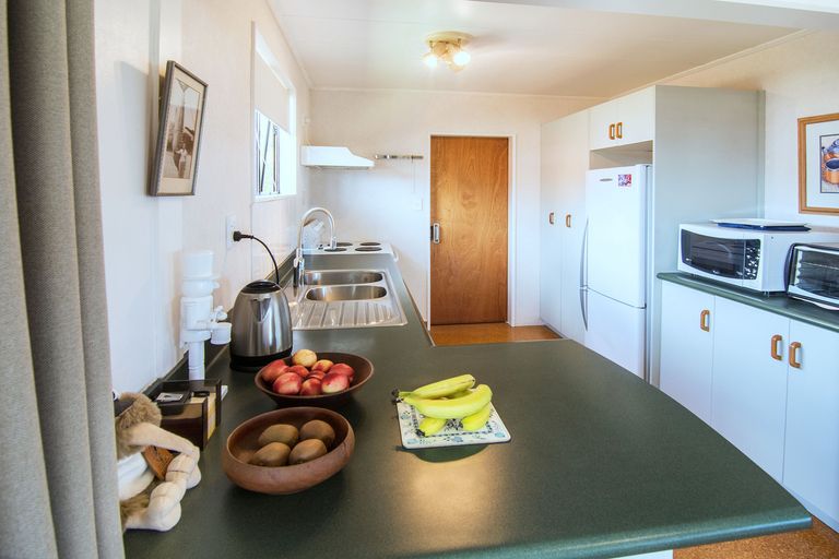 Photo of property in 1 Lowes Place, Solway, Masterton, 5810