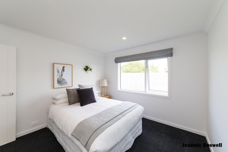 Photo of property in 51 Liberty Grove, Kelvin Grove, Palmerston North, 4414