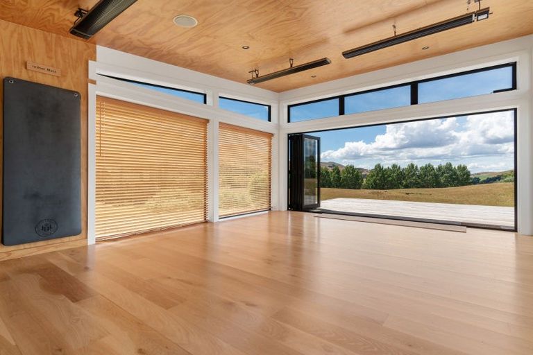 Photo of property in 360a Longbush Road, Hinakura, Masterton, 5884