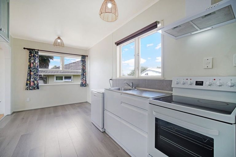 Photo of property in 51 Fairclough Road, Beach Haven, Auckland, 0626