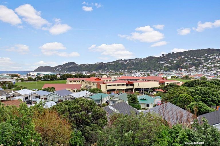 Photo of property in 40 Lonsdale Crescent, Rongotai, Wellington, 6022